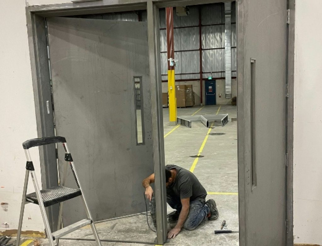 Home nesh glass and mirror fixing